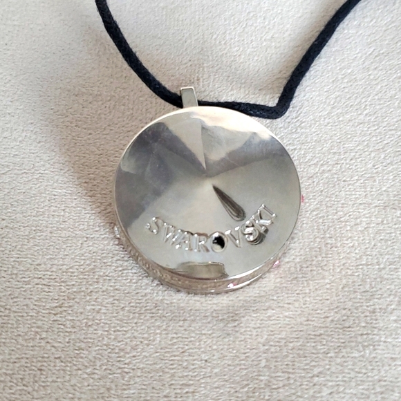 Swarovski Limited Edition Aura Compact Pendant - Picture 7 of 11